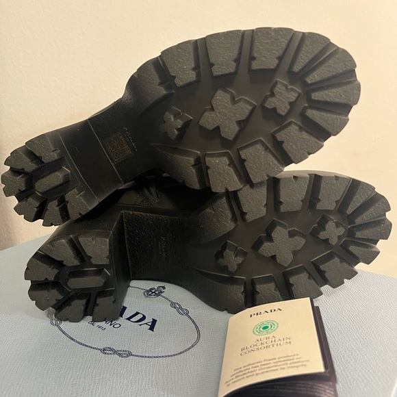 Prada
Nylon Lace-Up Combat Boots 38 NIB - Picture 8 of 12